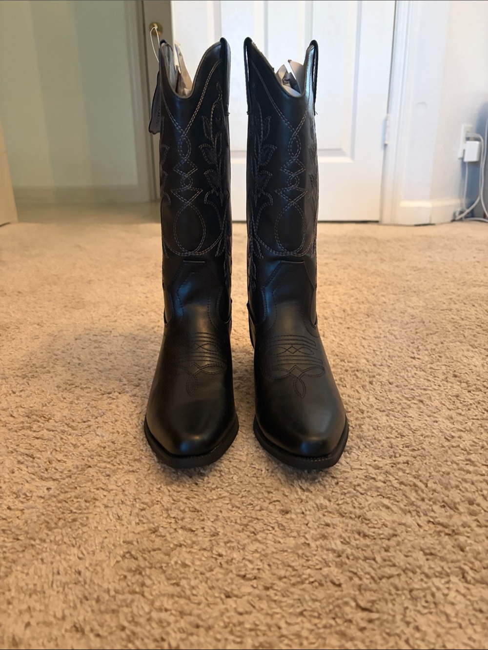 Black Women's Western Boots - Classic Embroidered Cowgirl Style